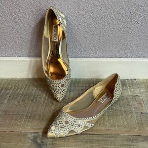 Badgley Mischka Cream with Rhinestone Flats- Sz 6.5